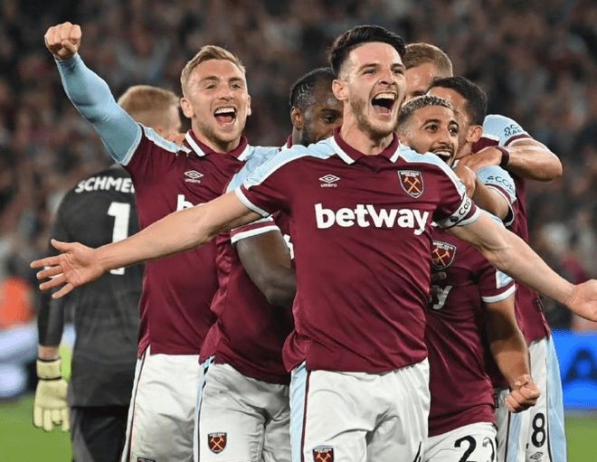 国足未来第一左后卫：华裔球星90万欧转会费登陆波兰联赛！