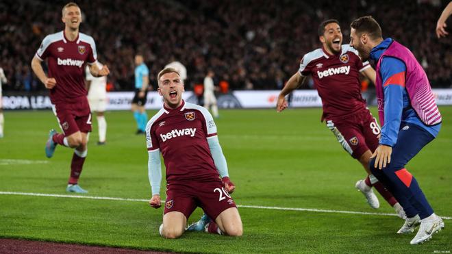 吉诺比利：马刺的表现太精彩了，熬夜11点也值了