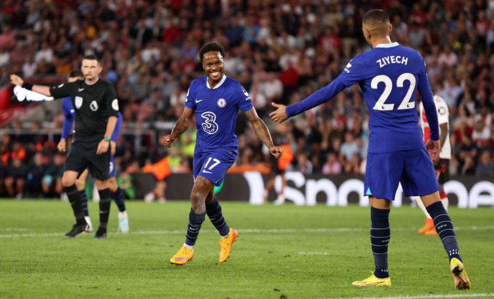 梅西再创纪录引全场欢呼