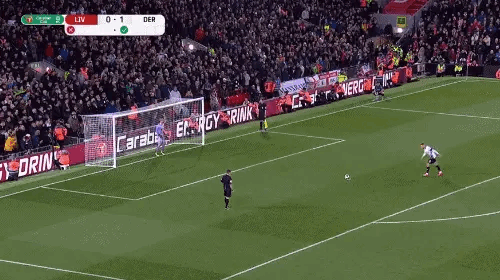 2分，又是2分！顶薪中锋被34岁老将羞辱，球迷嘲讽：这表现真的可以