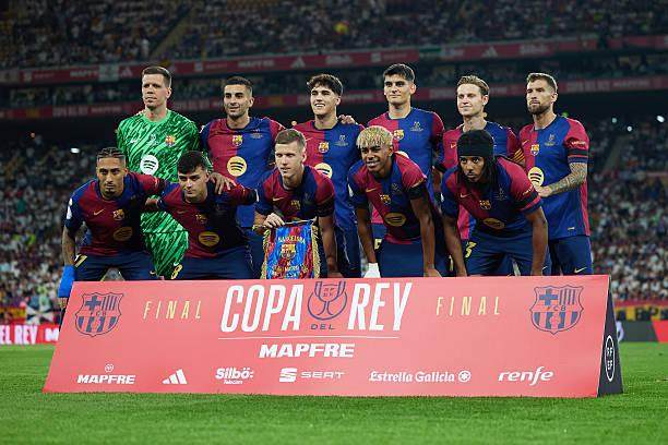 内维尔：顶级联赛中输球是正常现象，阿森纳不应因此慌乱